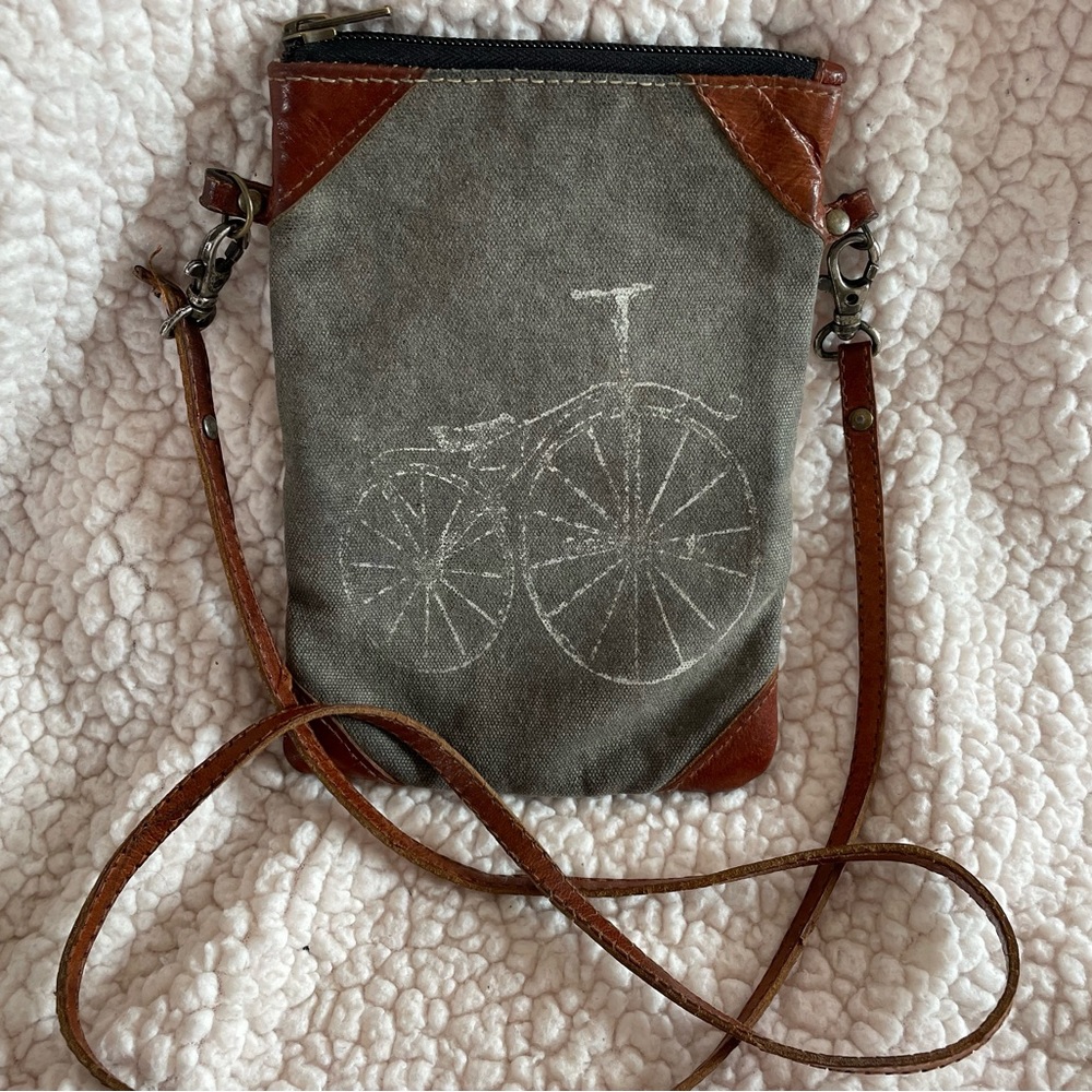 Mona B crossbody bag